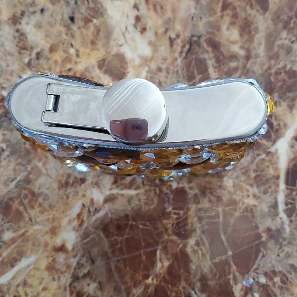 Flask - Picture 2 of 3